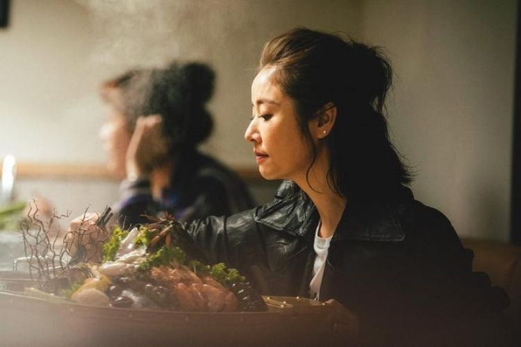 若是一个人 剧照