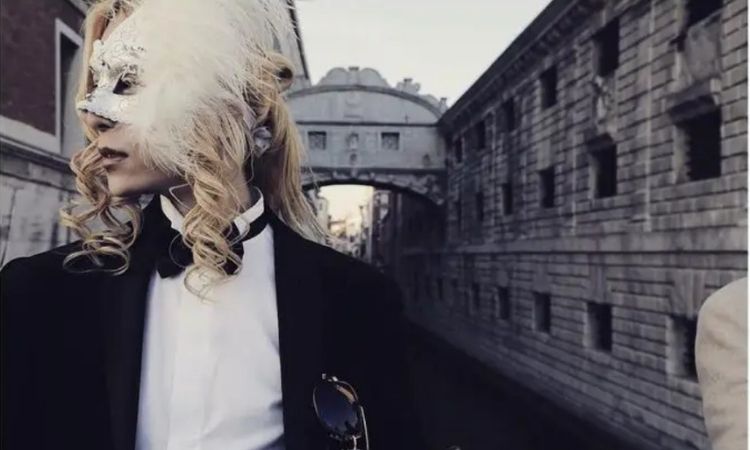 《你, 和你以外的。 來自ROLAND的贈言》