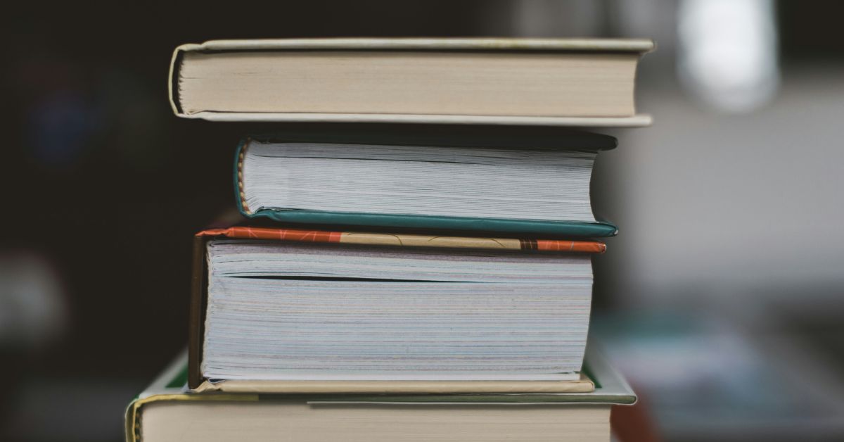 【2023誠品閱讀職人大賞 年度新人謝知橋 連載】《買書,寫書,到賣書》之一